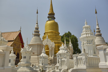 Naklejka premium Beautiful Buddhist Temple