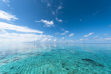 モルディブ 海 海辺 珊瑚礁 © amanomaa
