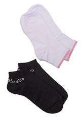 носки красивые на белом фоне 