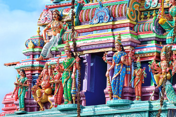 Sculptures sur temple hindou