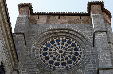 Catedral de Cristo Salvador de Ávila  templo de culto católico  Castilla y León, España. Fué fortaleza, y su ábside uno de los cubos de la muralla de la ciudad.