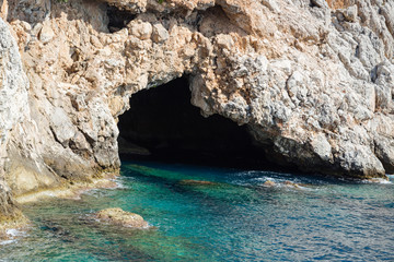 Fototapeta na wymiar pirates cave in Alanya