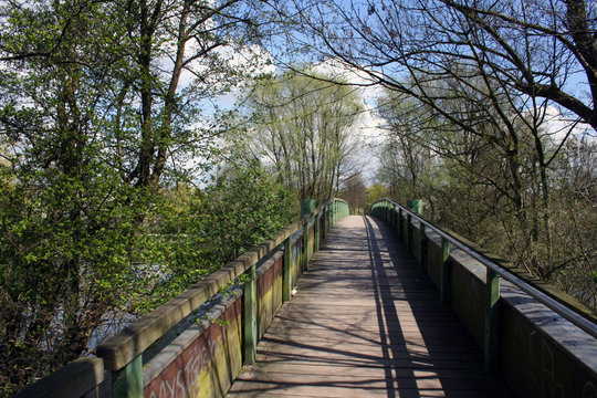 Die Schulzbr&uuml;cke &uuml;ber die Dove Elbe