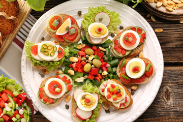 Fresh healthy vegetarian sandwiches for breakfast and salad