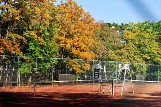 Tennisplatz Begrischpark im Herbst