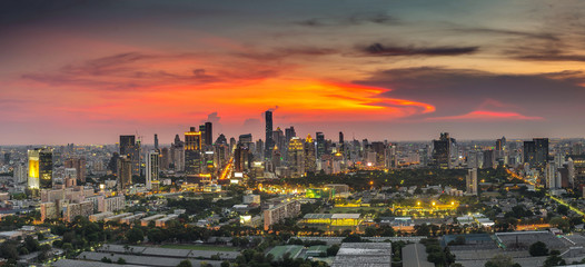 Fototapeta na wymiar Panorama of bangkok cityscape at twilight time