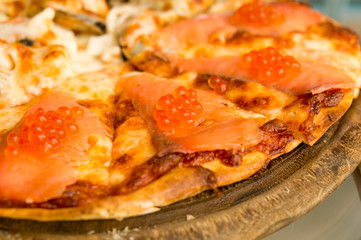 salmon roe and shellfish pizza