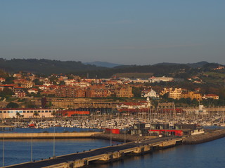 Skyline von Bilbao im Sonnenuntergang 