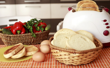 toasted bread and vegetables for breakfast