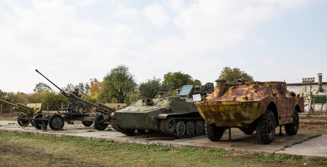 Waffen und Kriegsmaterial auf der Atomraketenbasis CCCP