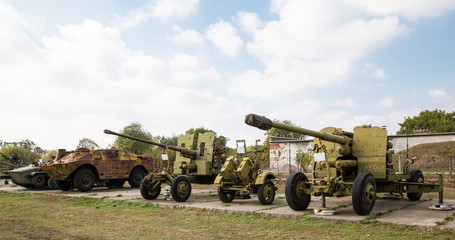 Waffen und Kriegsmaterial auf der Atomraketenbasis CCCP