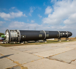 Waffen und Kriegsmaterial auf der Atomraketenbasis CCCP