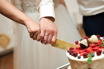 Obraz na płótnie Canvas Wedding details - wedding cake