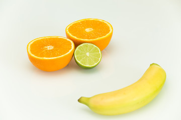 View of the fresh citrus fruits .
