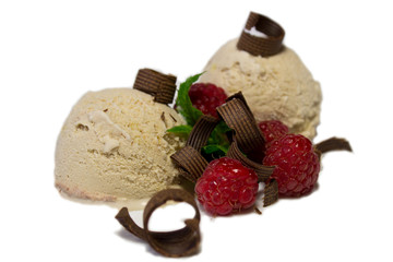 chocolate ice cream with mint and raspberys