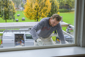 Painting a house on the outside