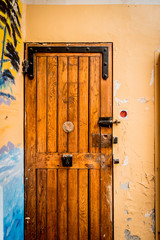 Porte d'une cellule de l'ancienne prison Montluc à Lyon