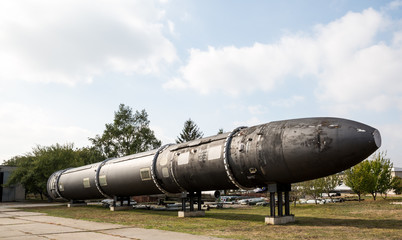 Waffen und Bomben im kalten Krieg