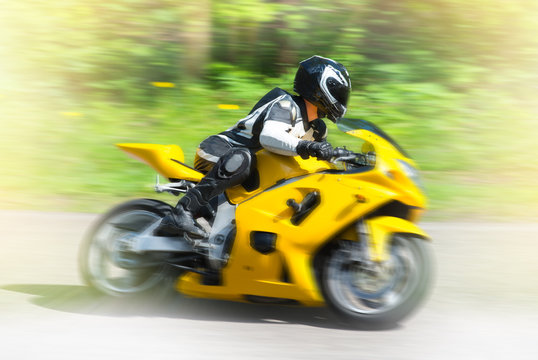 Dynamic motorbike racing