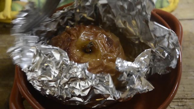 T&aacute;o nướng Baked apple Manzana horneada Mele al forno Bratapfel Pomme cuite Pieczone jabłko запеченное яблоко 