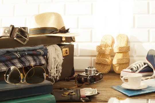 vintage valiz ve seyahat eşyaları