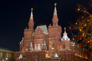 Fototapeta na wymiar Historical Museum and Christmas decoration on Red square in Moscow, Russia