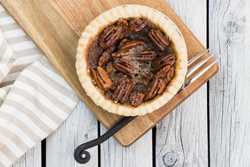 Caramel pecan pie. Thanksgiving dessert. Pecan tart.