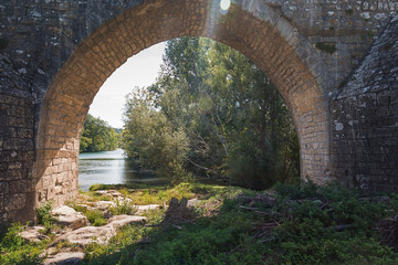 Fototapeta na wymiar The bridge over the Ceze river in France.