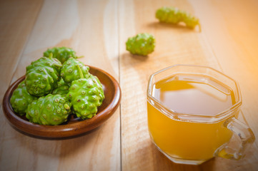 Noni juice and antioxidants rejuvenation .