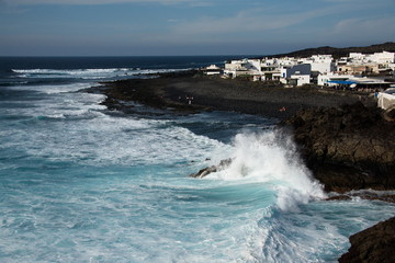 Spiaggia vulcanica a Lanzarote