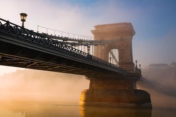 Tableaux ronds sur aluminium brossé Budapest Budapest chain bridge