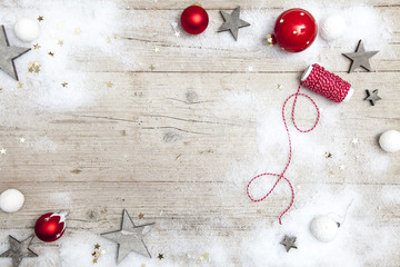 Weihnachtlicher grauer Holz Hintergrund mit Deko