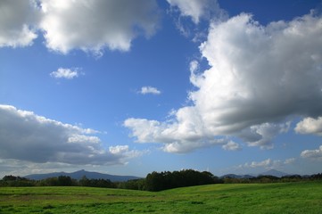 Fototapeta na wymiar 高原の秋の雲