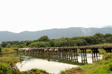 潜水橋