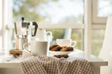 Fototapeta na wymiar Early morning french home breakfast with coffee