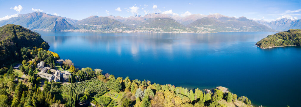 Abbazia di Piona - San Nicola - Lago di Como (IT) - Priorato - Panoramica aerea sull'imbocco della baia