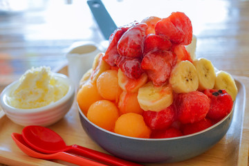 Bingsu,The Korean ice desert with muti fruit.vintage tone