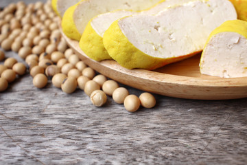 Tofu with soybeans