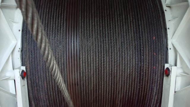 Stopping of big winch drum, Metal rope wound on a big bay