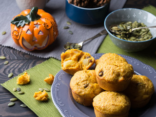 Fall pumpkin muffins
