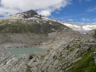 Fototapeta na wymiar Glaciar del Ródano en la ruta de los tres puertos, cerca de Furkapass, Suiza, verano de 2016 OLYMPUS DIGITAL CAMERA