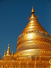Fototapeta premium Shwezigon Pagoda is one of the biggest religious places in Bagan