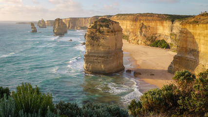 Twelve Apostles an der Great Ocean Road im Abendlicht, Victoria in Australien