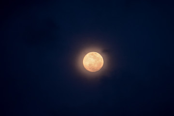Moon in Night Sky © underworld