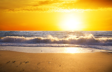 Fototapeta na wymiar Sunset on the summer beach.