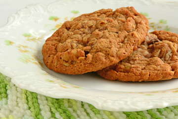 Oatmeal raisin walnut cookies