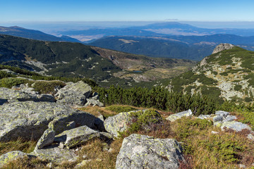 Fototapeta na wymiar Panoramic view around The Pig Lake, Rila Mountain, Bulgaria