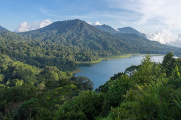 Fototapeta na wymiar Lac Tamblingan, Bali, Indonésie