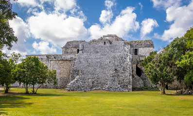 Fototapeta na wymiar Nunnery building at Chichen Itza - Yucatan, Mexico