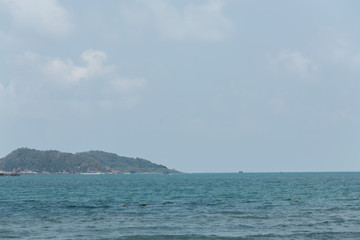 Fototapeta premium The island at Sattahip beach , Thailand